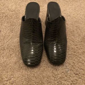 Urban Outfitters green crocodile texture mules